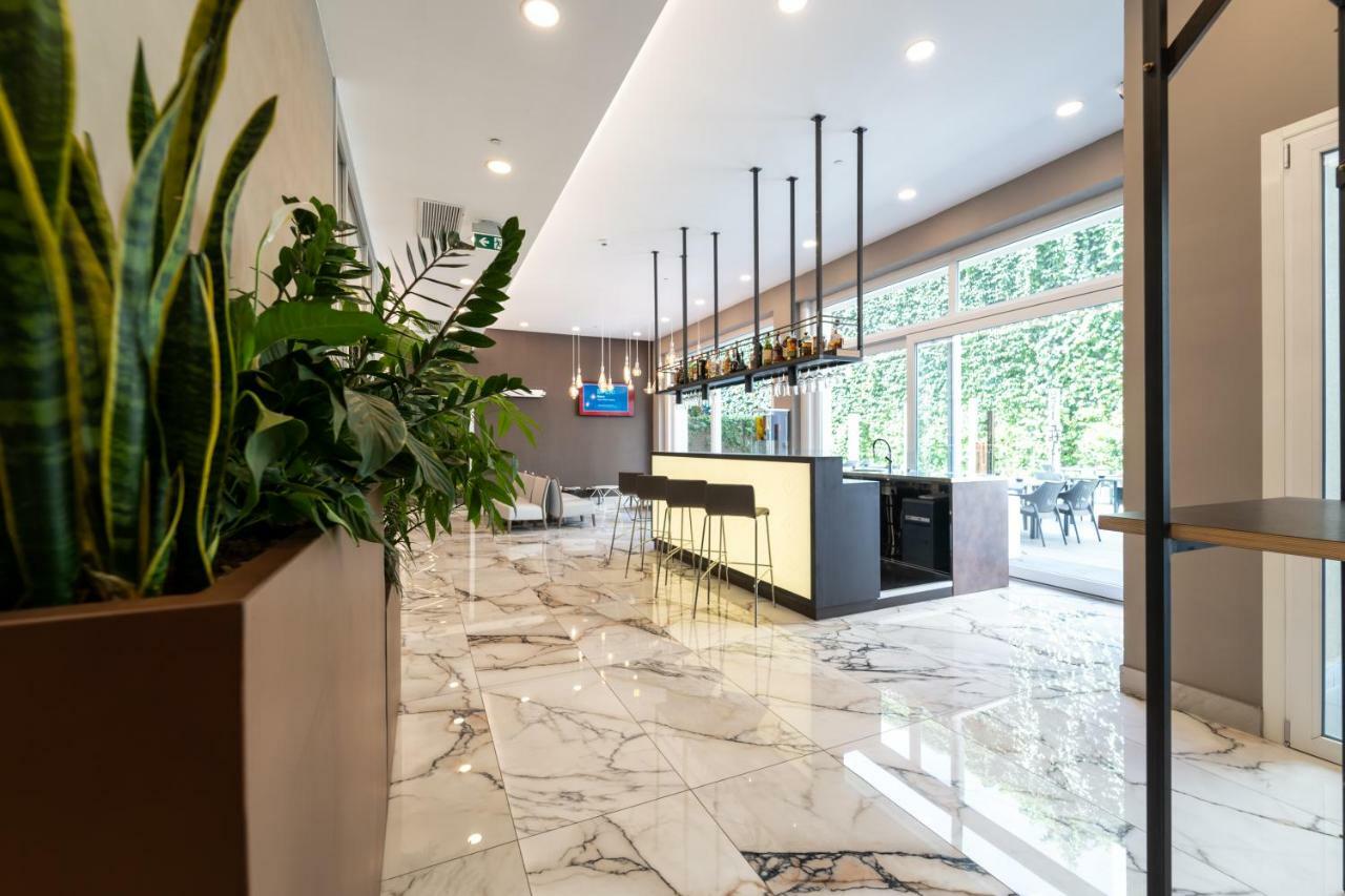 Hotel Milano Castello Bagian luar foto