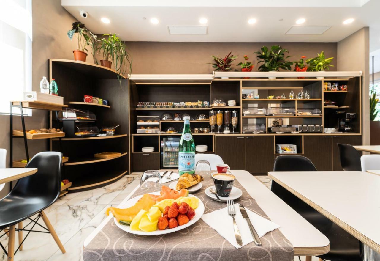 Hotel Milano Castello Bagian luar foto